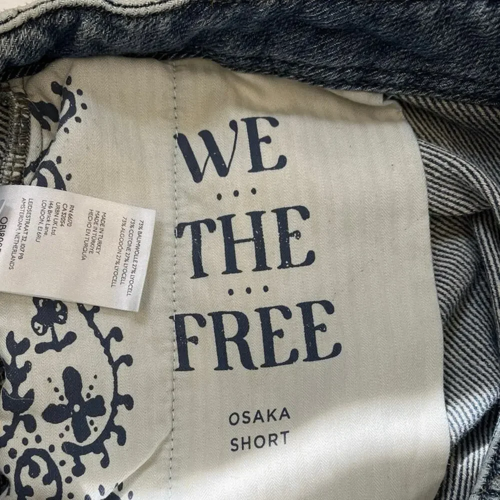 Free People Osaka Relaxed Slouchy Denim Shorts Button Front Cuffed - Size 32